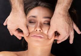 kinesiolifting facial